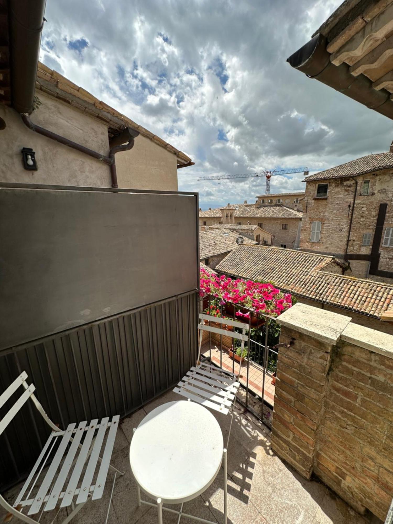 Portica Apartment Assisi Room photo